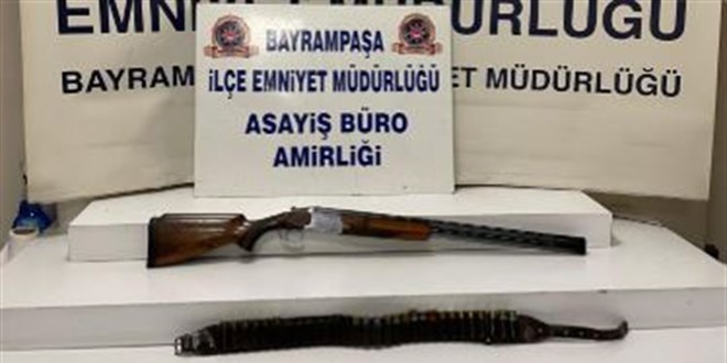 Pompal tfekli saldrgan terr estirdi: 1'i polis 4 yaral