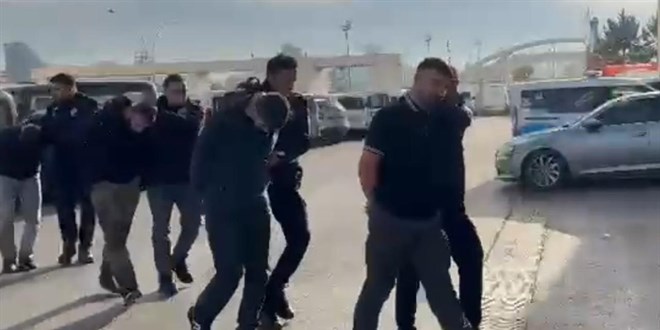 'Fotoroman etesi'ne operasyon: 9 pheli yakaland - Son Dakika Haber