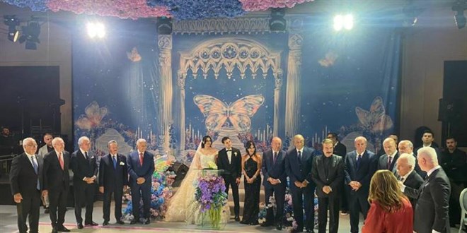 Eski Bakann olunun dnne katlanlar gndem oldu - Son Dakika Haber