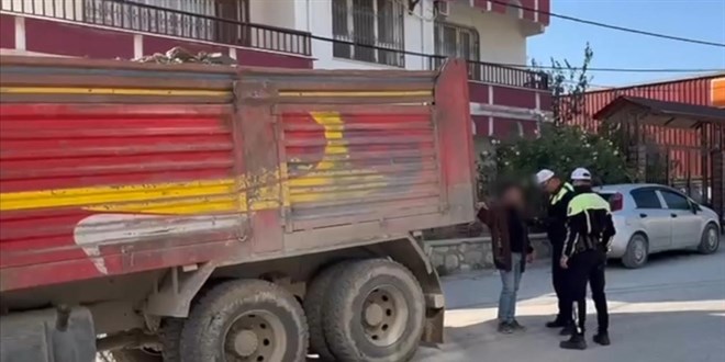 Ehliyetsiz kamyon srcsne 41 bin lira ceza kesildi