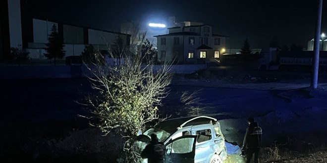 Konya'da arampole devrilen arata 1 kii ld