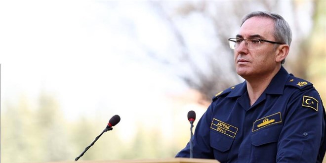 MSB'den skenderun aklamas: 4 personelin TSK ile iliii kesildi