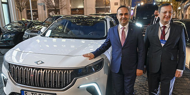 Bakan Kacr, Berlin'e Togg ile gitti, Alman devlerine ar yapt