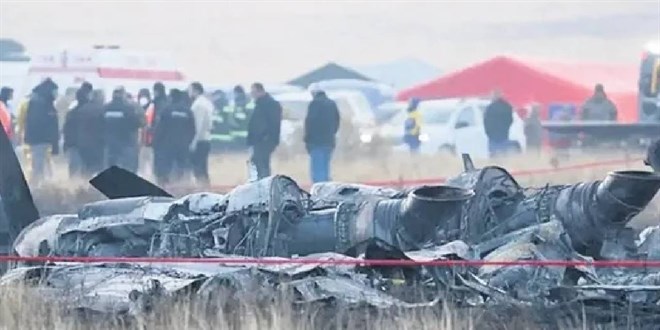 Grcistan'da den C-130 uanda patlayc izine rastland m? - Son Dakika Haber