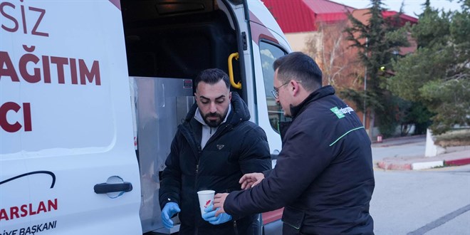 Keiren Belediyesi'nden vatandalara scak orba ikram