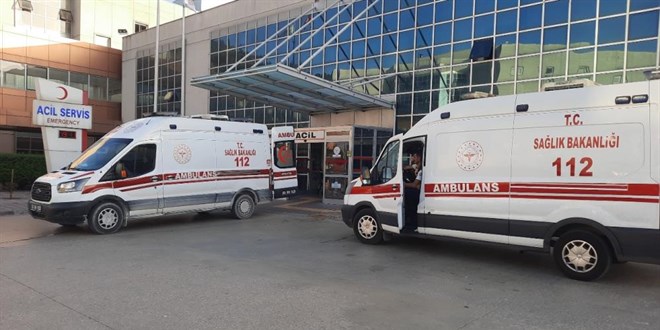 Tavuk drm yiyen 5 lise rencisi hastanelik oldu