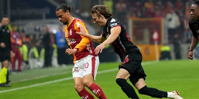 Galatasaray 3 puan 3 golle ald - Son Dakika Haber