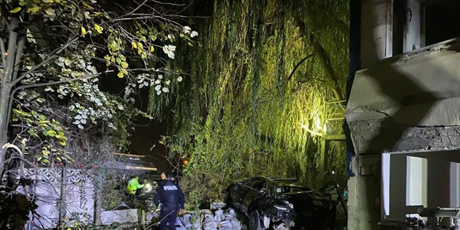 Kpr stnde arpan otomobiller baheye utu: 1 l - Son Dakika Haber