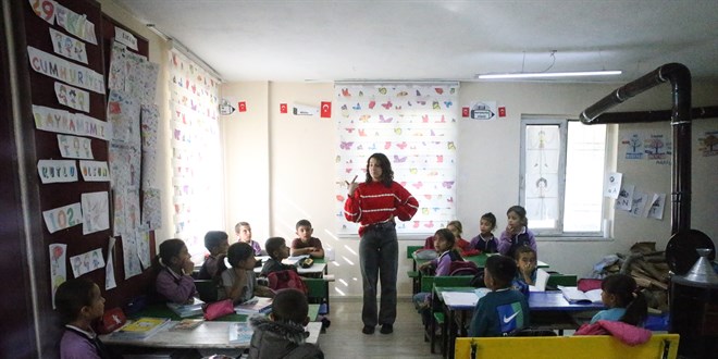 Okulunun hem mdr hem retmeni hem de hizmetlisi - Son Dakika Haber