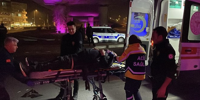 Kayseri'de polisten kaan otomobil devrildi