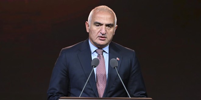 Bakan Ersoy: Ayasofya'da zemin tamamen korunmu durumda