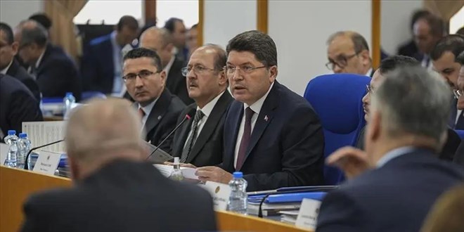 Komisyonda kadna ynelik iddet tartmas - Son Dakika Haber