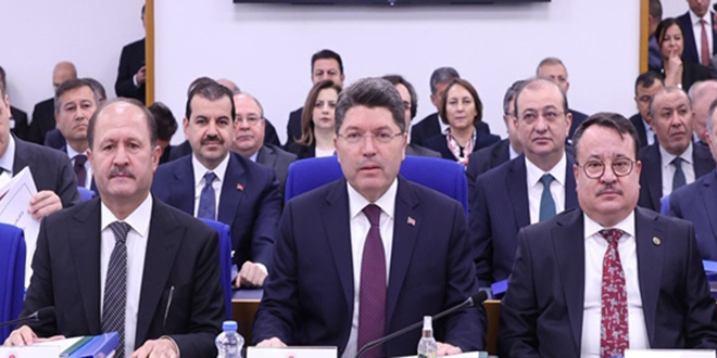 Bakan Tun: Yargda 12 milyonun zerinde derdest dosya var - Son Dakika Haber