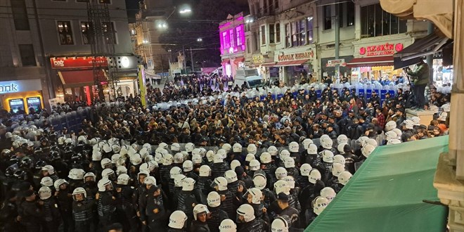 Taksim'de 25 Kasm protestosu: 14 kii gzaltna alnd - Son Dakika Haber