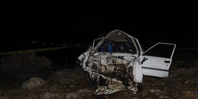 arampole devrilen otomobilin srcs ile ei ld