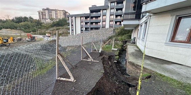 Bartn'da gk sonras dolgu ve beton almas yaplyor