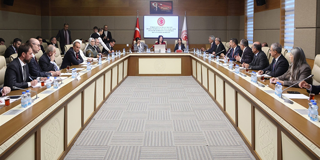 TBMM'de 'mral' tartmas: Karma Komisyon toplants kart - Son Dakika Haber