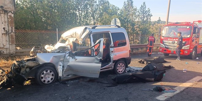 Hafif ticari ara kamyona arpt: 3 l, 3 yaral