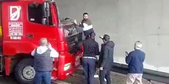 TEM'de korkun kaza: Kendi kulland trn altnda can verdi