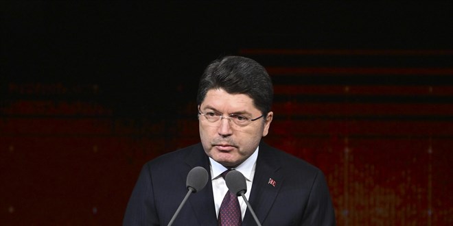 Bakan Tun: Hakim ve savclar hedef gstermek 'ifade zgrl' deil