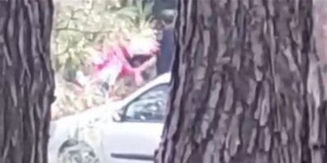 zmir'de bir kadn ormanlk alanda tekme tokat darbedildi - Son Dakika Haber