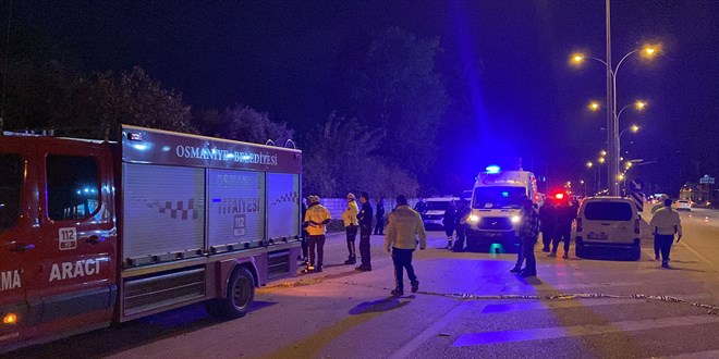 Osmaniye'de 3 aracn kart trafik kazasnda 2 kii ld