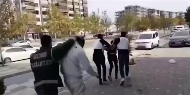 Gaziantep'te taciz, darp ve tehdit iddiasna ilikin 3 tutuklama - Son Dakika Haber