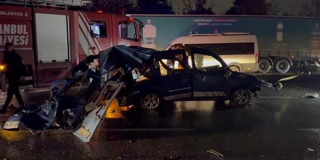 Baakehir'de zincirleme trafik kazasnda 2 kii ld - Son Dakika Haber