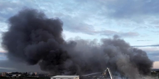 stanbul Tuzla'da fabrika yangn - Son Dakika Haber