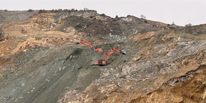 Gk altnda kalan antiye mdr 21 gndr aranyor