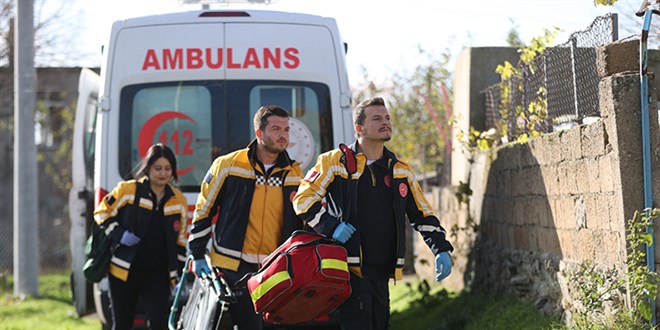 Salk ekipleri zorlu artlarda saniyelerle yaryor