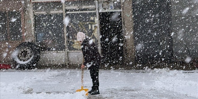 Van'da kar etkili oldu