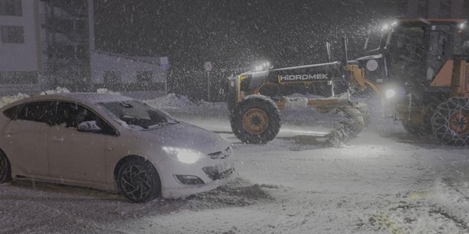 Uluda, kar yayla birlikte yeniden beyaza brnd