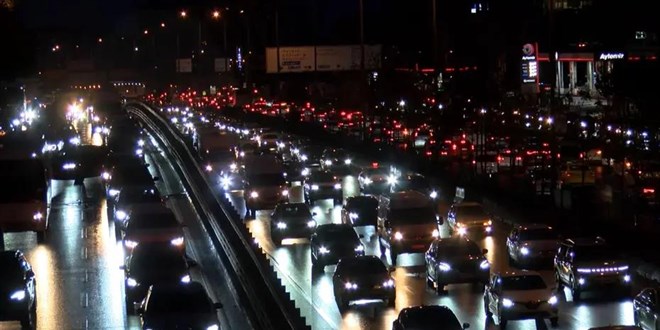 stanbul'da trafik durma noktasna geldi - Son Dakika Haber