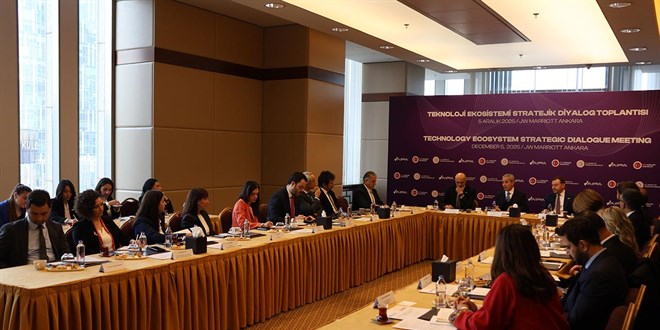 Kamu, sivil toplum ve teknoloji irketleri ayn masada bulutu