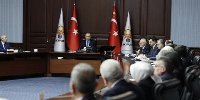 AK Parti'de yln son MYK's! Kritik balklar masada