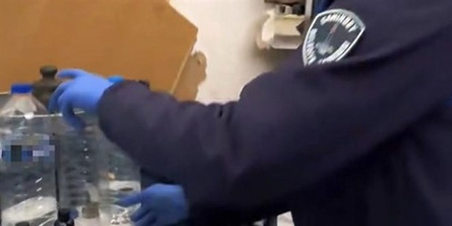 Gaziantep'te yaplan denetimde bir kasapta kaak alkol retimi yapld ortaya kt