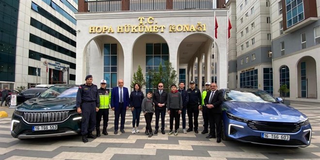 Kaymakamdan rencilere Togg'un yeni modeli ile ehir turu