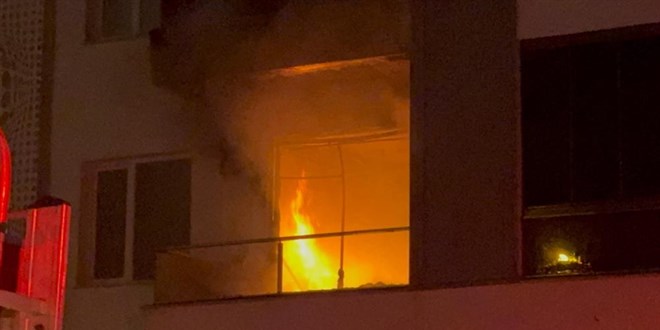 Ailesiyle tartt, evini atee verdi: 3 kii dumandan etkiledi