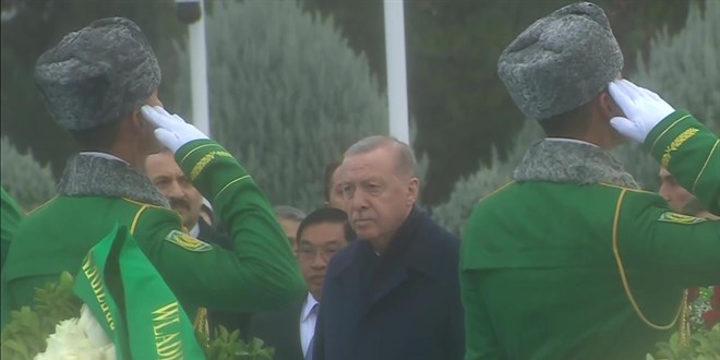 Erdoan, Akabat'ta Tarafszlk Ant'na elenk koyma trenine katld - Son Dakika Haber