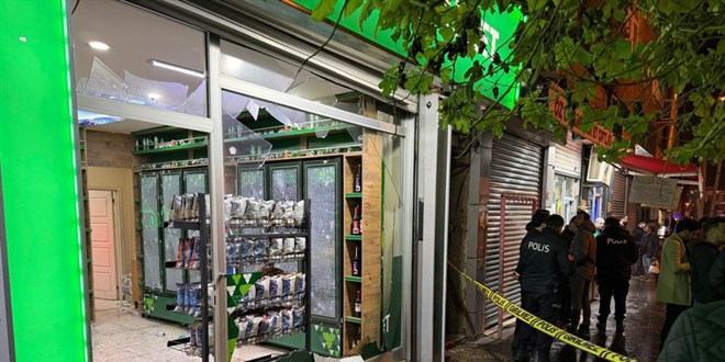 Diyarbakr'da markete patlayc att - Son Dakika Haber