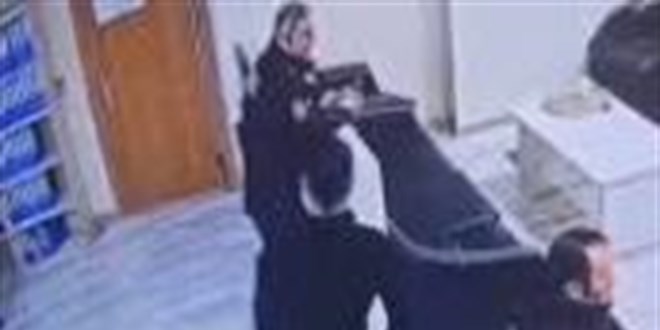 EGM: Bekiye ait silah almaya alan kii etkisiz hale getirildi - Son Dakika Haber