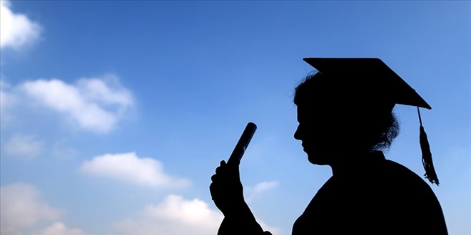 Trkiye'de niversite enflasyonu gen isizlii artryor