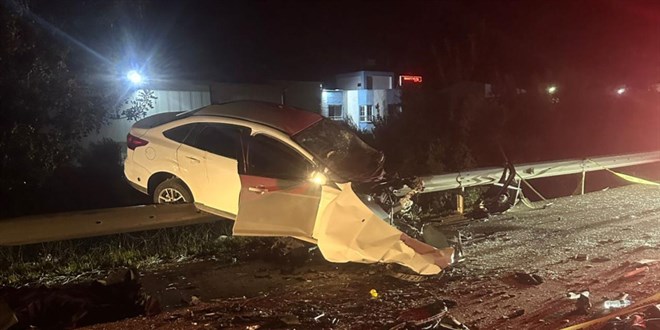 Osmaniye'de otomobil ile hafif ticari ara arpt: 3 l, 2 yaral