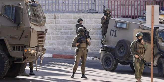 srail Bat eria'da Filistinli bir ocuu yaralad