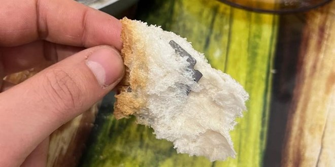 Nev�ehir'de kahvalt� yaparken ekme�in i�inden jilet ��kt� - Son Dakika Haber