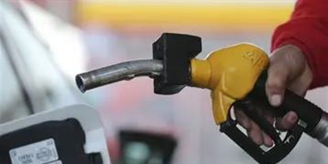 Benzine bir indirim daha geldi: ��te 17 Aral�k 2025 g�ncel fiyatlar - Son Dakika Haber