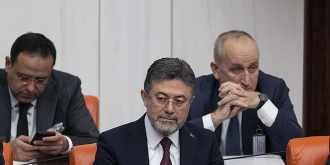 Bakan Yumakl�: ESK Genel M�d�r�n�n kuruma et satmas� s�z konusu de�il