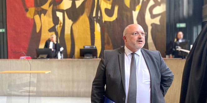 Fransa'da belediye ba�kan� yolsuzluk nedeniyle g�revden uzakla�t�r�ld�