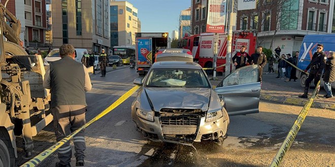 �i�li'de otomobil motosiklete ve yayalara �arpt�: 2 ki�i �ld� - Son Dakika Haber